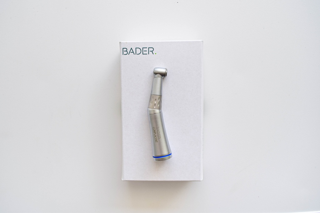 CONTRA ÁNGULO COMPLACENT 1:1 CON LUZ LED AUTOGENERADA