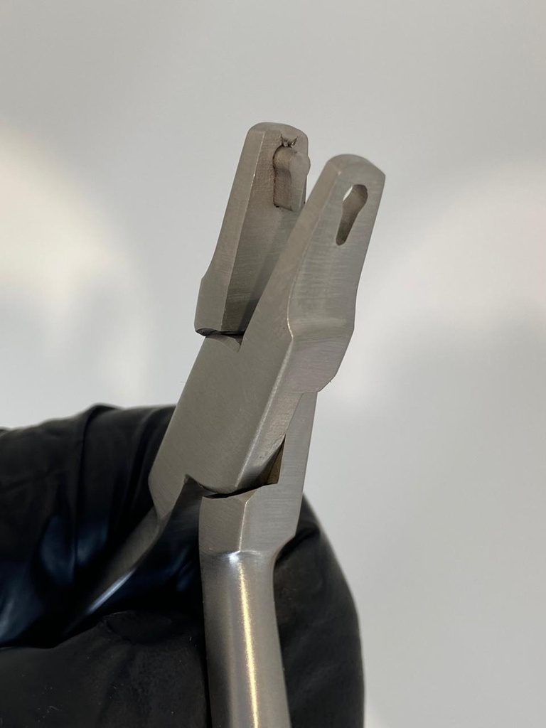 ALICATE PARA ALINEADORES GOTA DE CORTE BADER DENTAL