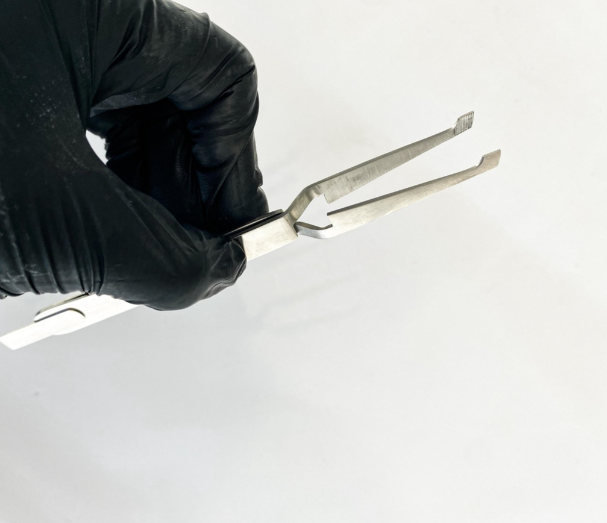 PINZA PORTABRACKETS