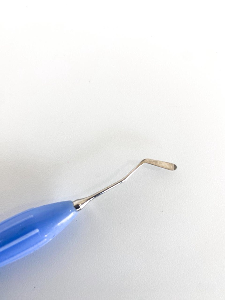 ESPÁTULA PARA COMPOSITE DE MANGO SILICONADO CELESTE