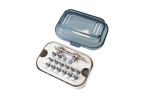 [13/002] KIT PROTETICO DE DESTORNILLADORES CON TORQUIMETRO AGUJA